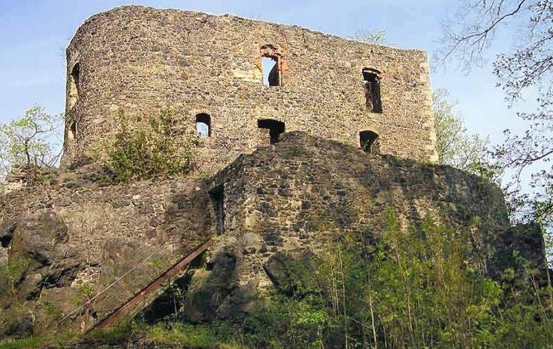 Hrad Lopata, Milínov, Czechia, Czech Republic (Czechia)
